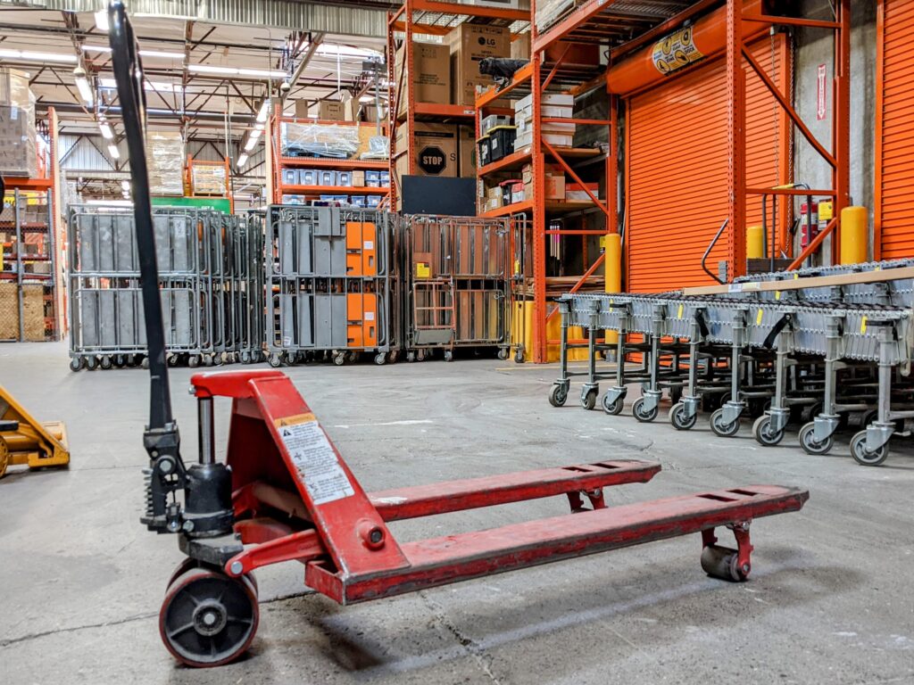 how tighten chain manual pallet jack